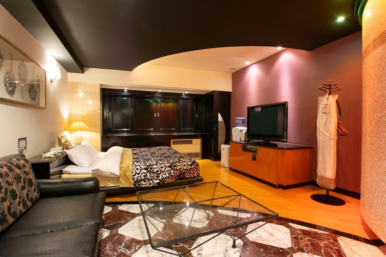 Ray Field (adults Only) Love hotel