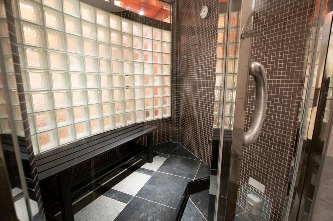 Love hotel Ray Field (adults Only) *