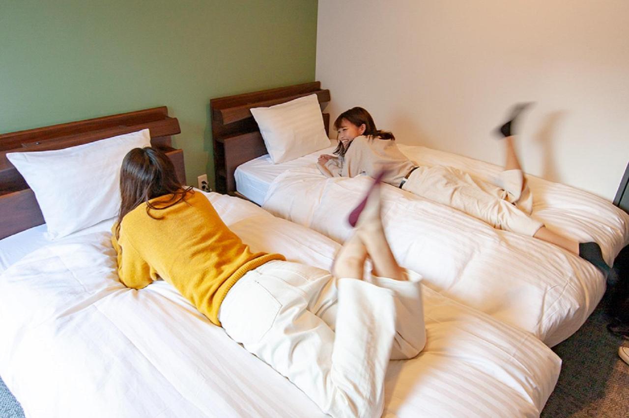 Q And Lounge Ueno Hostel