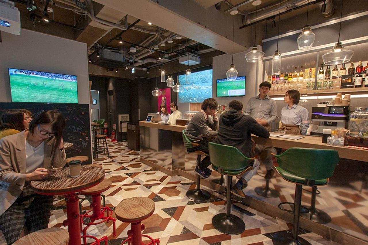 Q And Lounge Ueno Hostel *