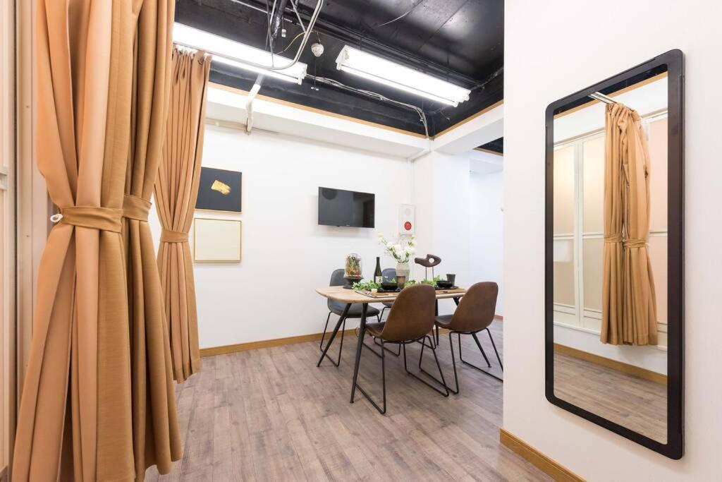 Apartment Tora Tokyo-rikugienn 寅ホテル 六義園 A *