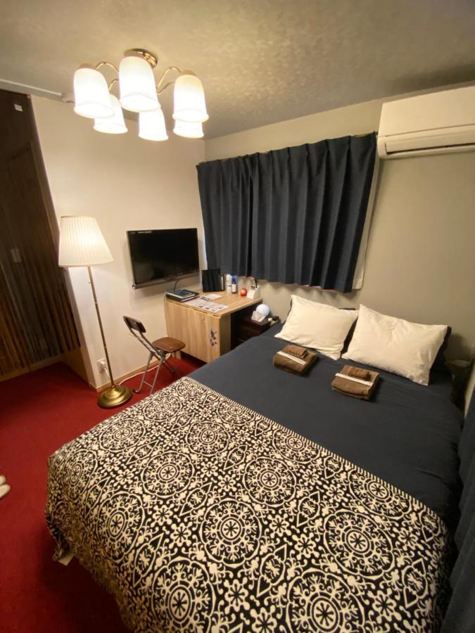 Japan Shinya Tokkyu Guest house Tokyo