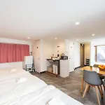Thunder Hotel -雷門サンダーホテル- 浅草駅から徒歩5分 ベビー用品付き ファミリーも歓迎 大人8名もok!!