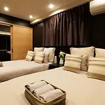 Charming Guesthouse In The Heart Of Okubo 丶steps To Metro And Convenient Travel! Yos4
