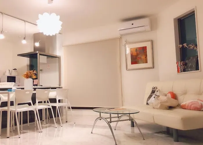 Qiqi House