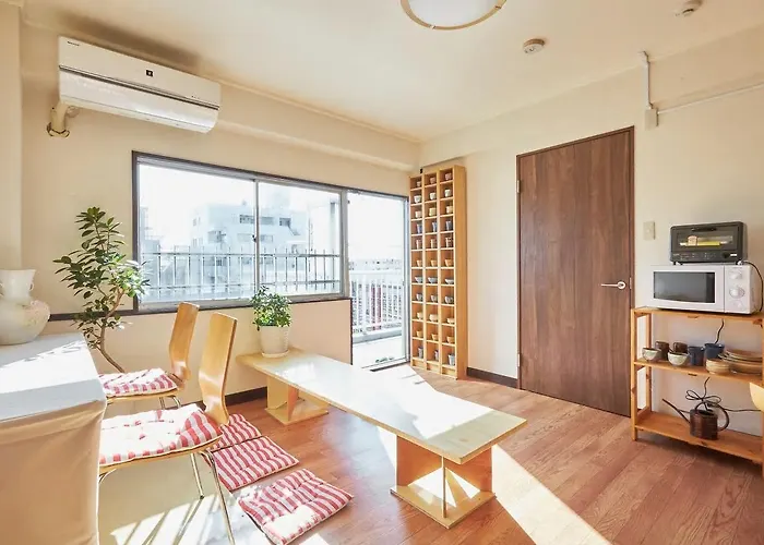 Makoto House