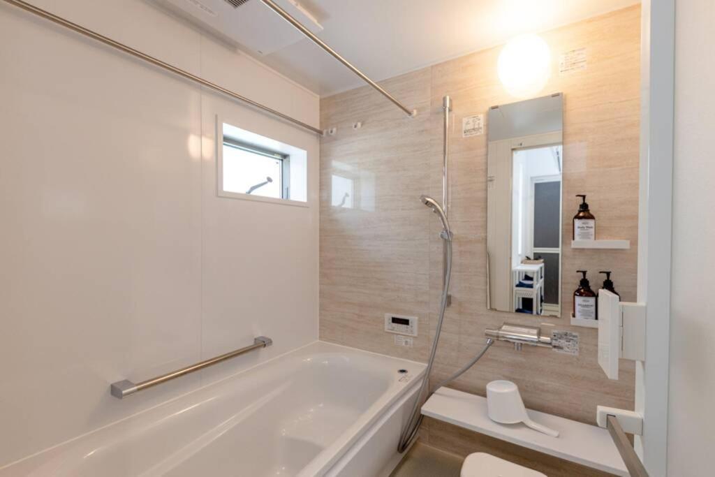 Sky Tree House Apartment