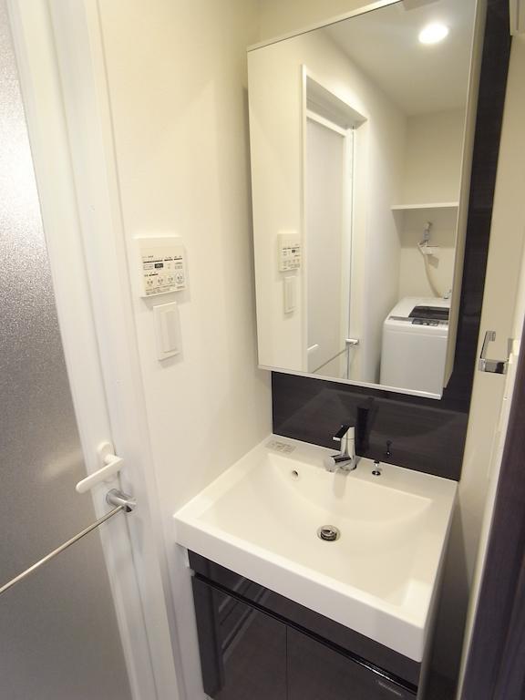 Concieria Shimbashi Crossia Apartment