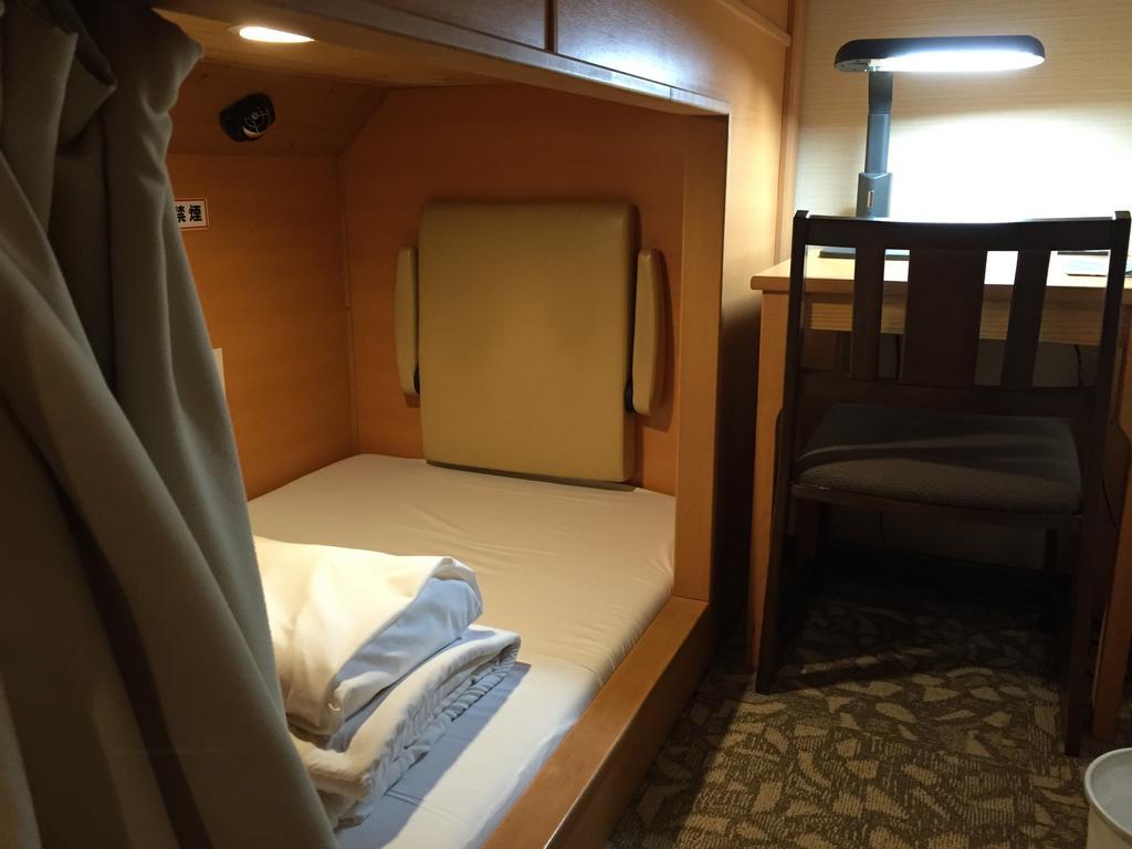 President Capsule hotel *