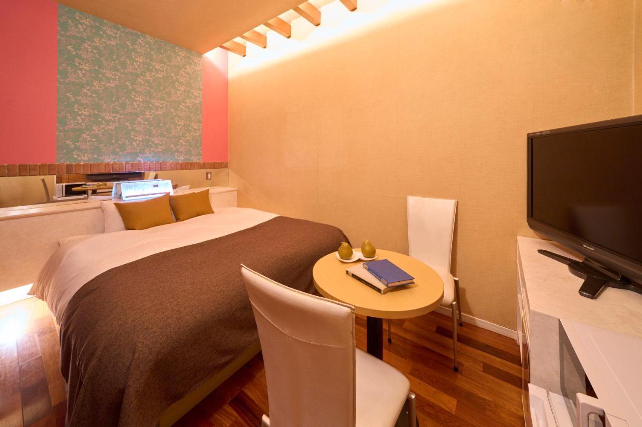 C-heaven (adults Only) Love hotel