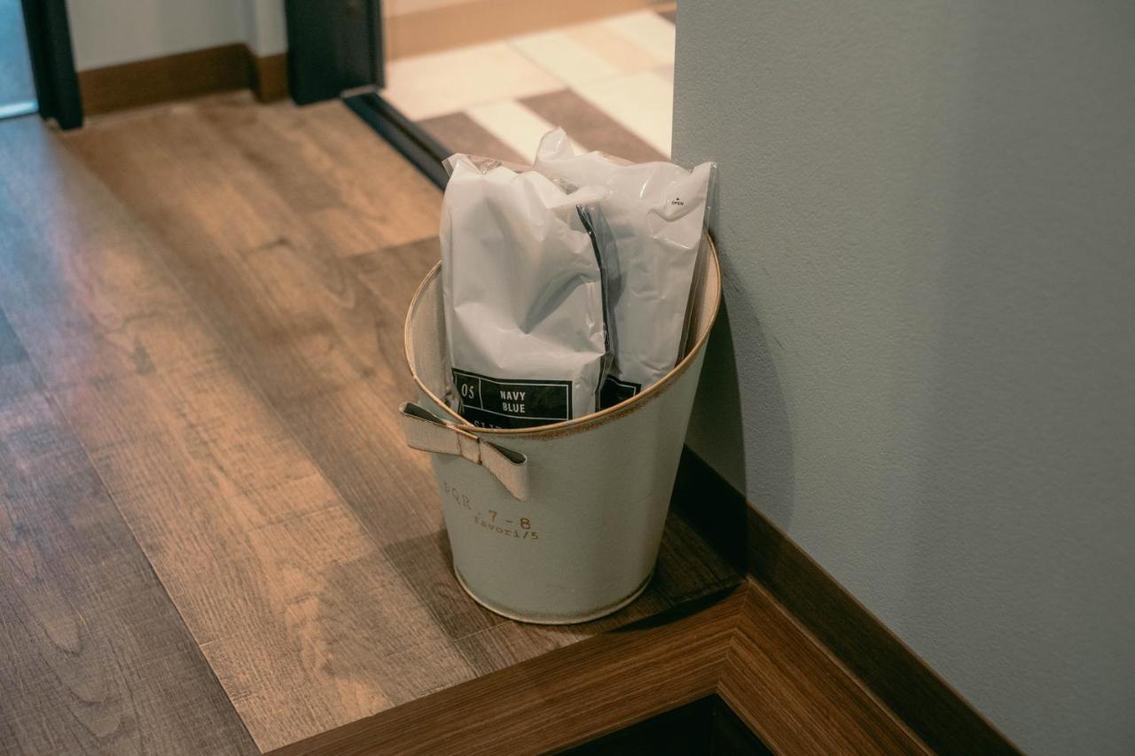 Hotel 7 & Cafe Tokyo