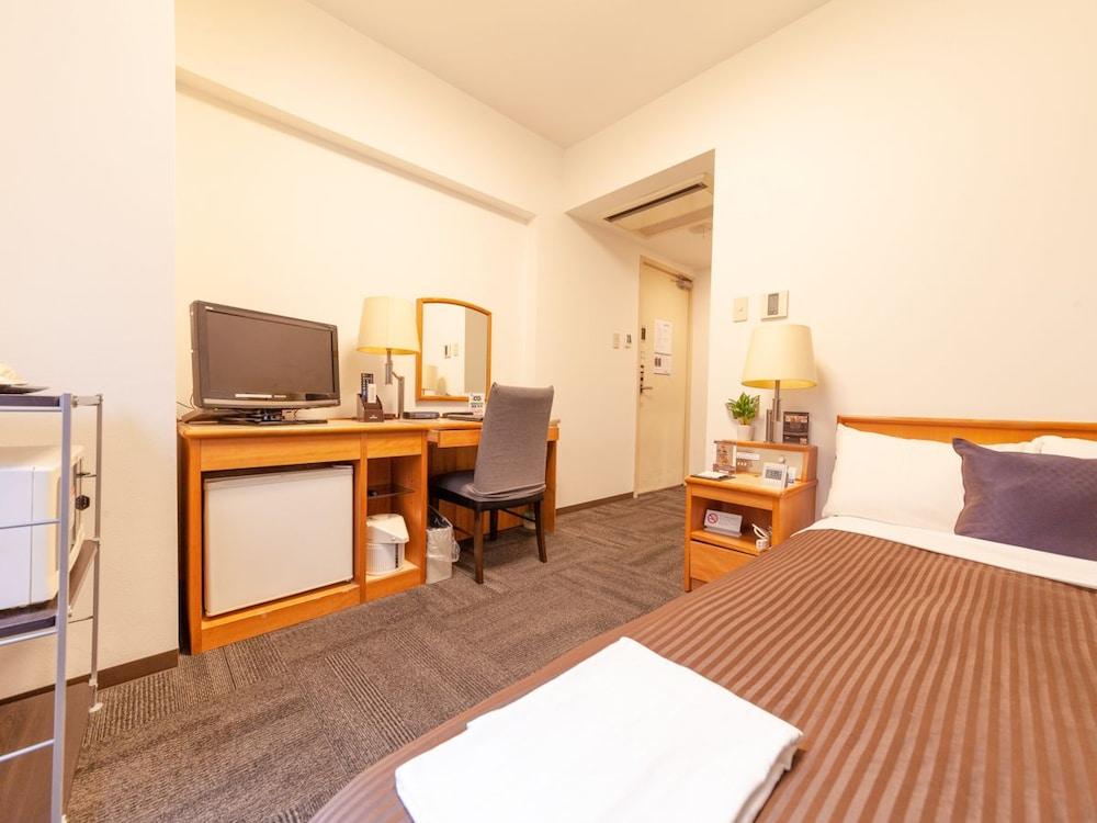 Livemax Budget Shinbashi Hotel 2*