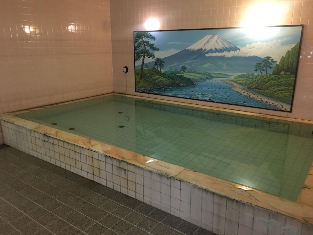 Hotel Business *