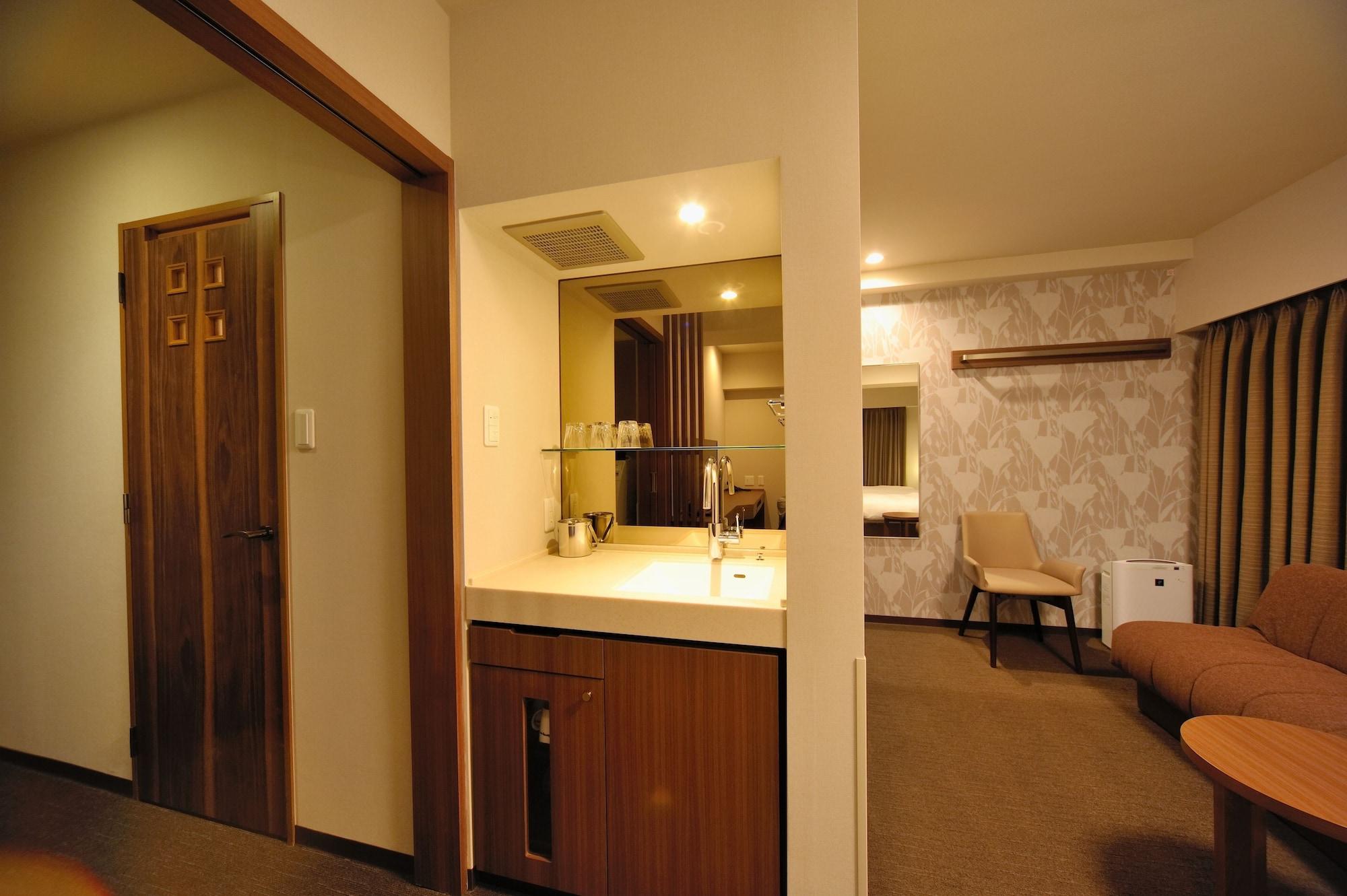 Dormy Express Meguro Aobadai Hot Spring Hotel 3*