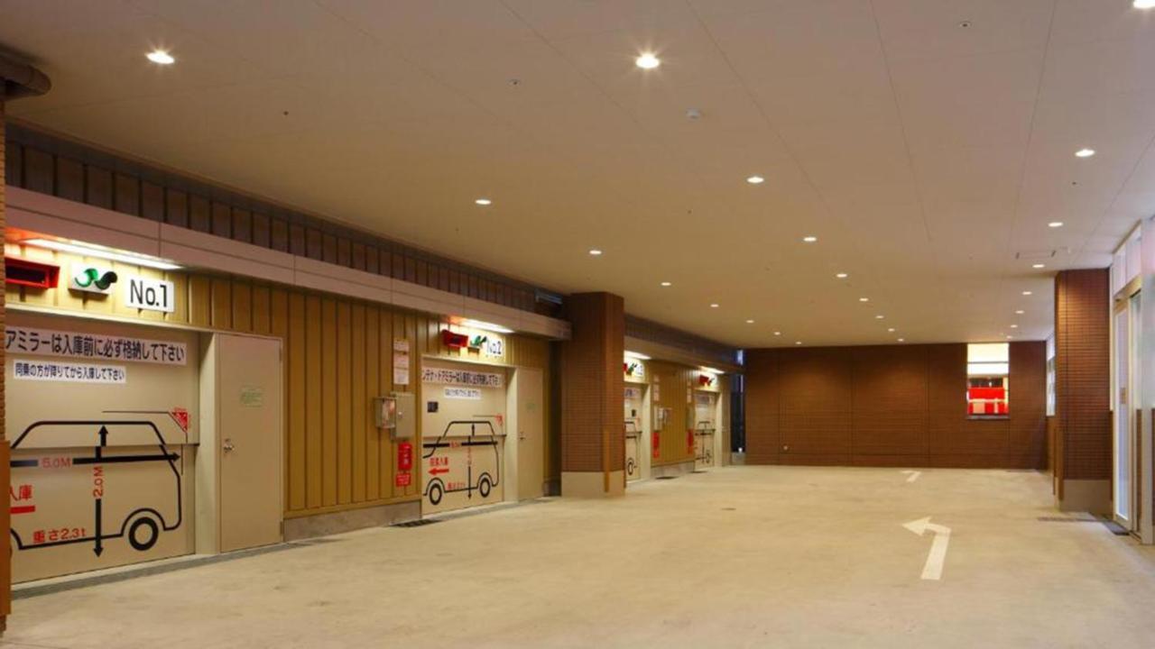 Toyoko Shinagawa Konan-guchi Tennozu Isle