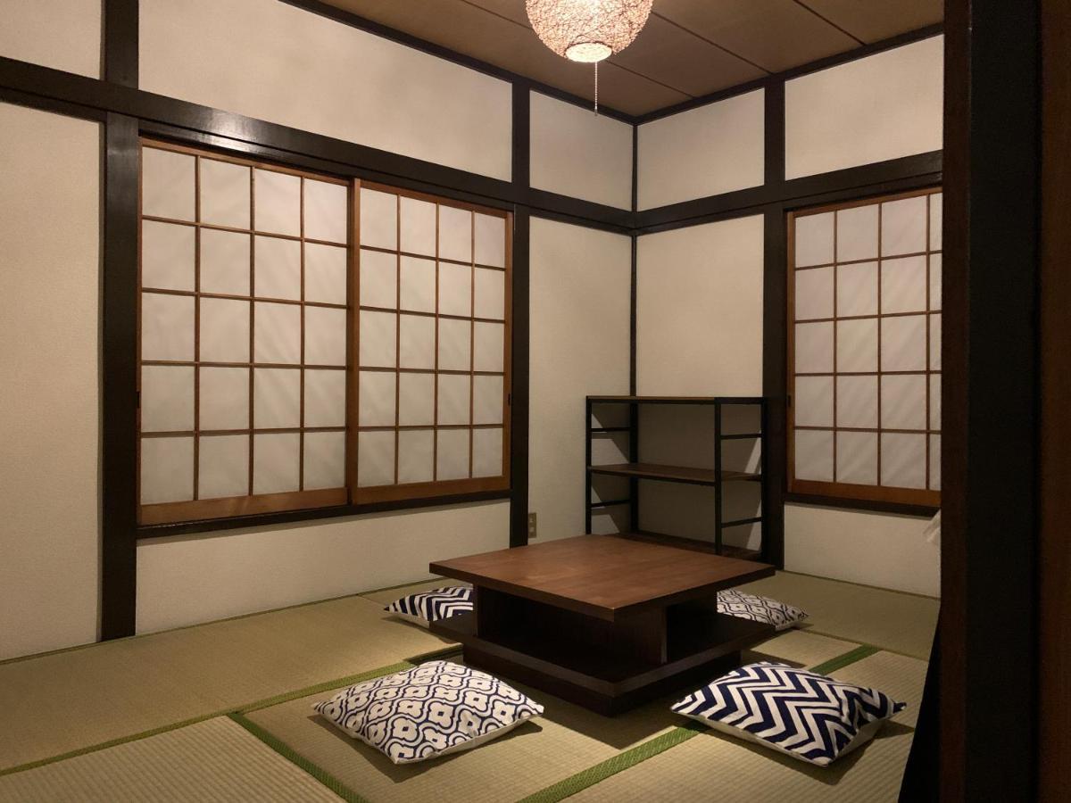 Apartment 1970's Japanese Style Dorm House *