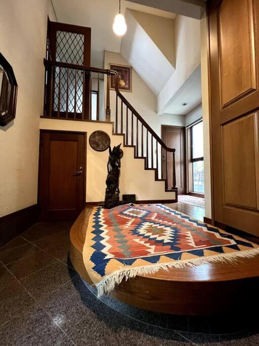 Chalet Diplomat House Very Close To Jr Station *