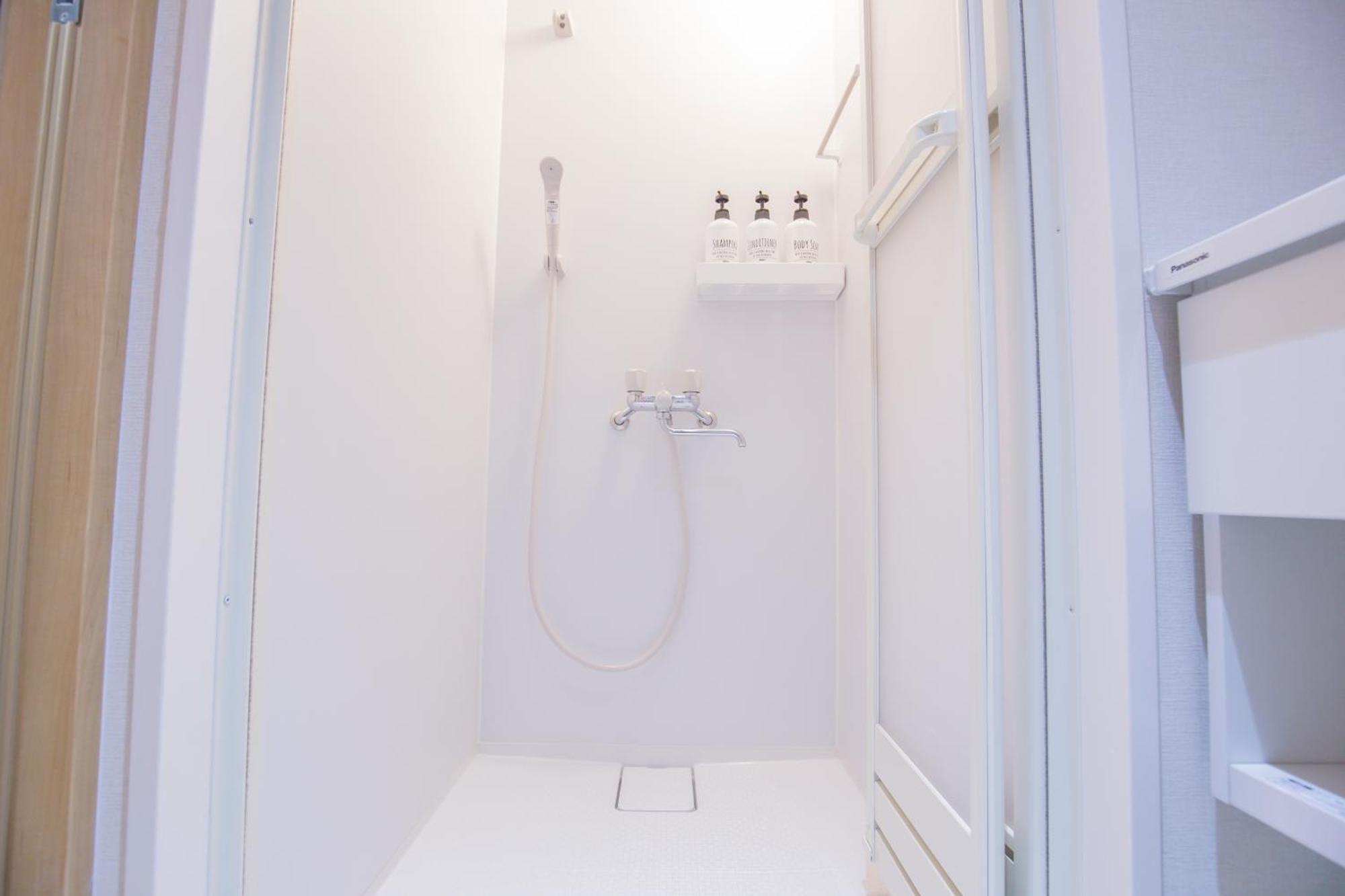 1min Walk To Higashi Shinjuku Sta 8ppl Shinjuku Gyoen丶 National Garden丶 Kabukicho丶 Shinjuku Station丶 Golden Gai丶 Metropolitan Government Building Yyoqb Apartment