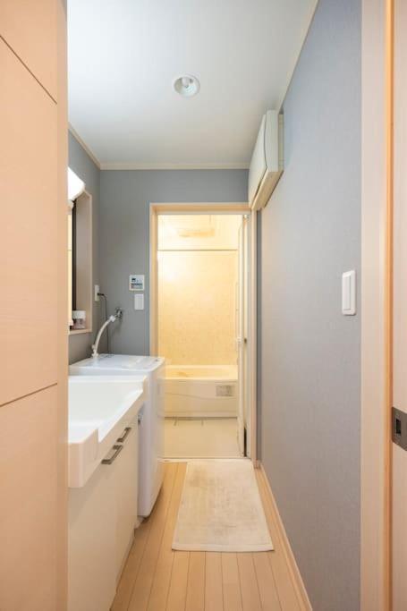 Crown大島 Apartment