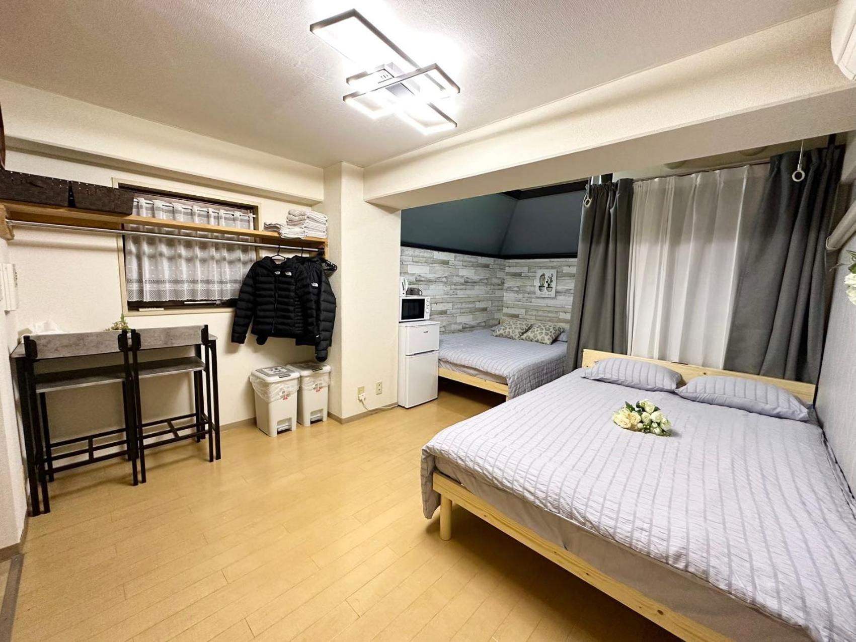 Apartment F Mansion 西新宿五丁目 *