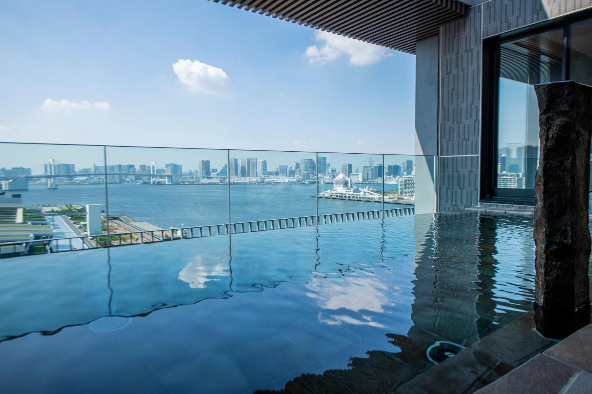 La Vista Bay Hotel 4*