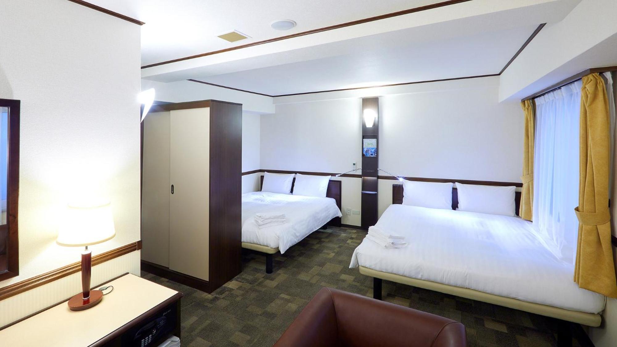 Toyoko Ueno Tawaramachi Eki 3*