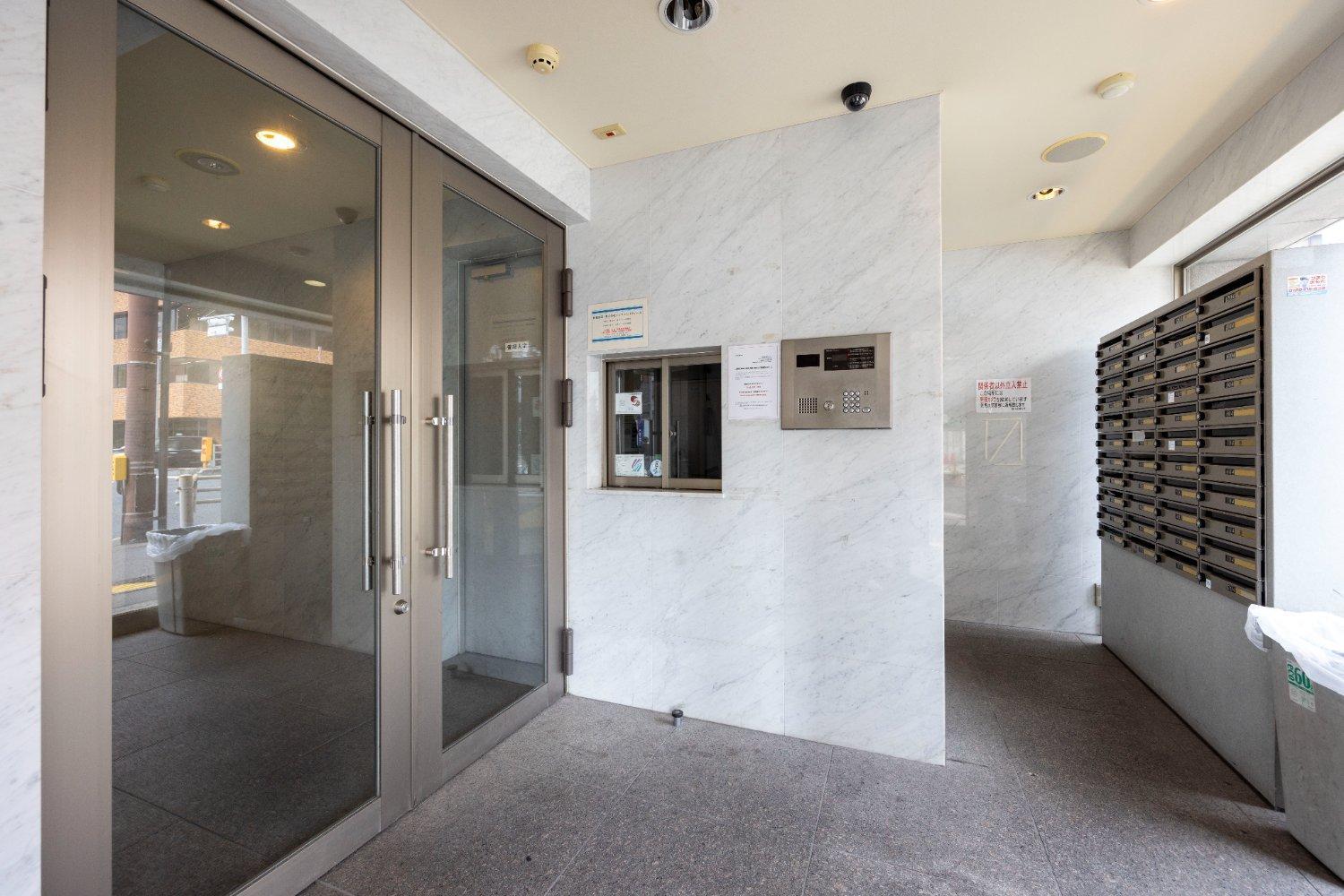 Totsu Shiodome Apartment *