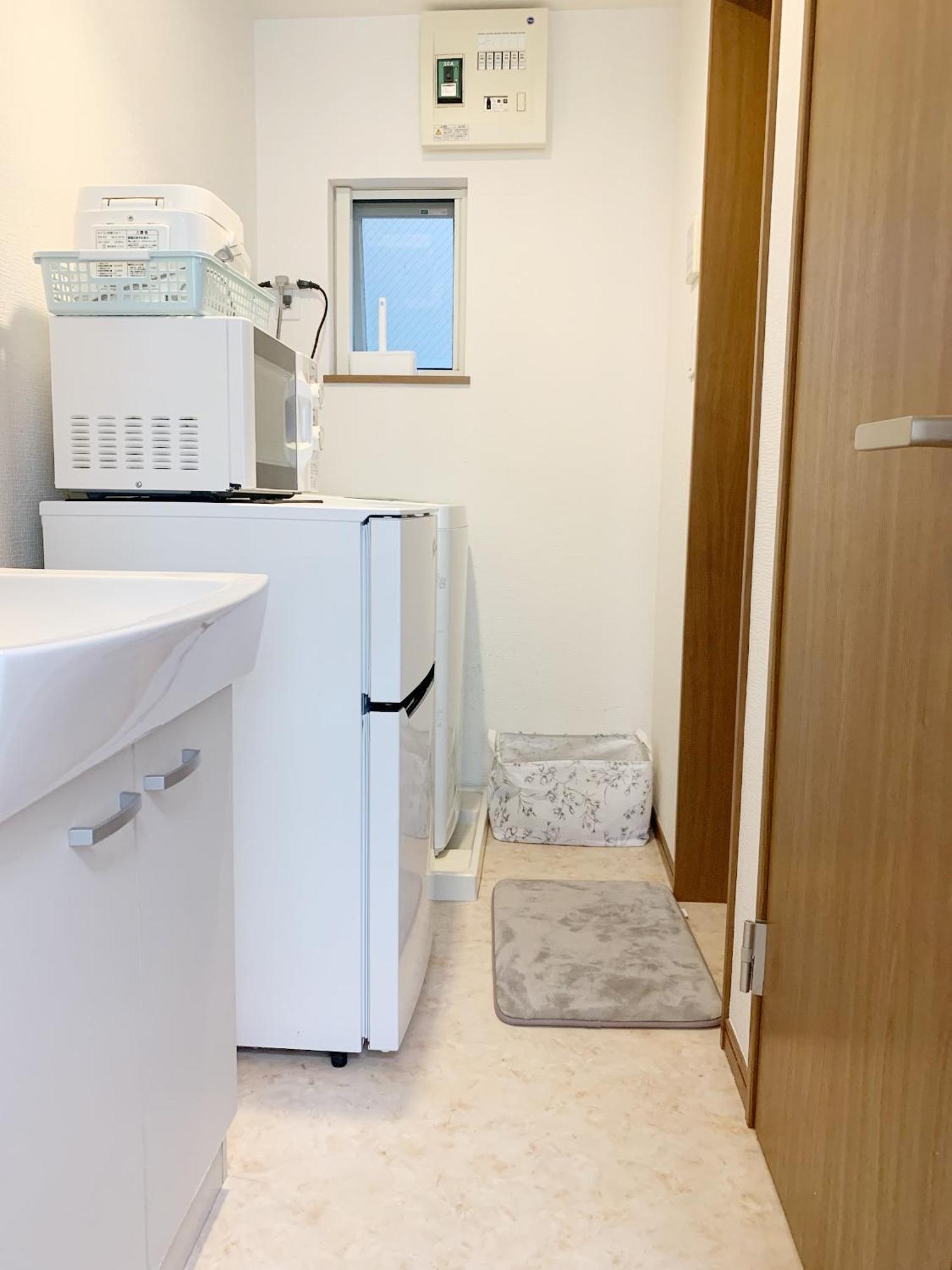 Ikebukuro Loft: 6-min Walk To Station Apartment