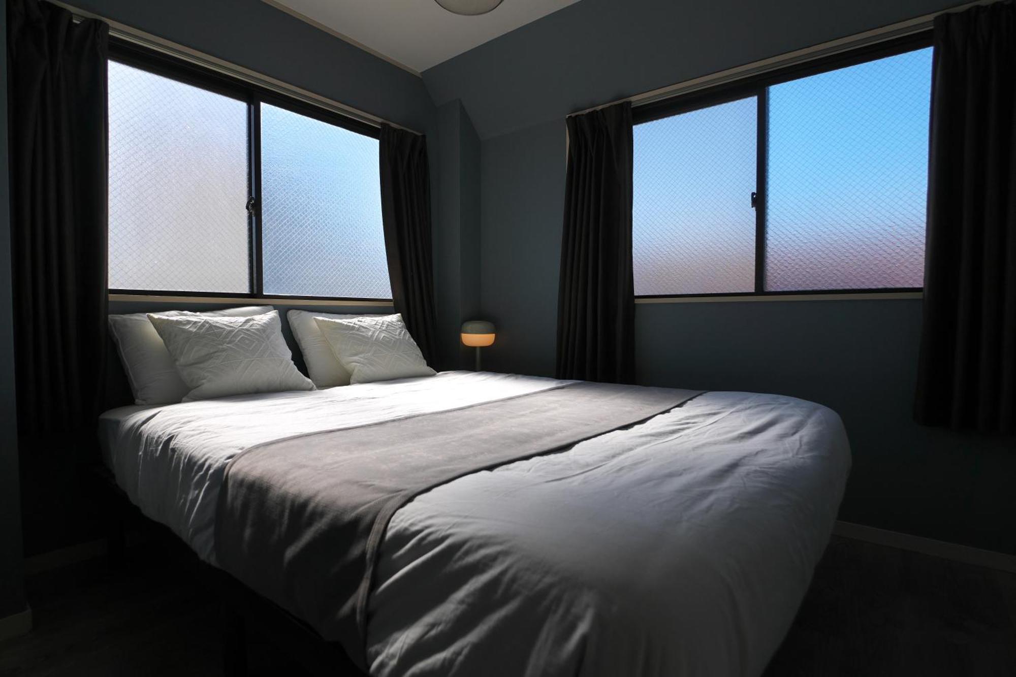 Apartment Zen Abode Japanese-style And Modern Western-style