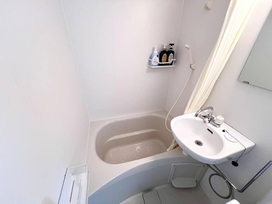 Apartment 要町3階駅10秒出張や長期滞在にもおすすめ池袋駅から1駅可愛いピンクのお部屋 Tokyo