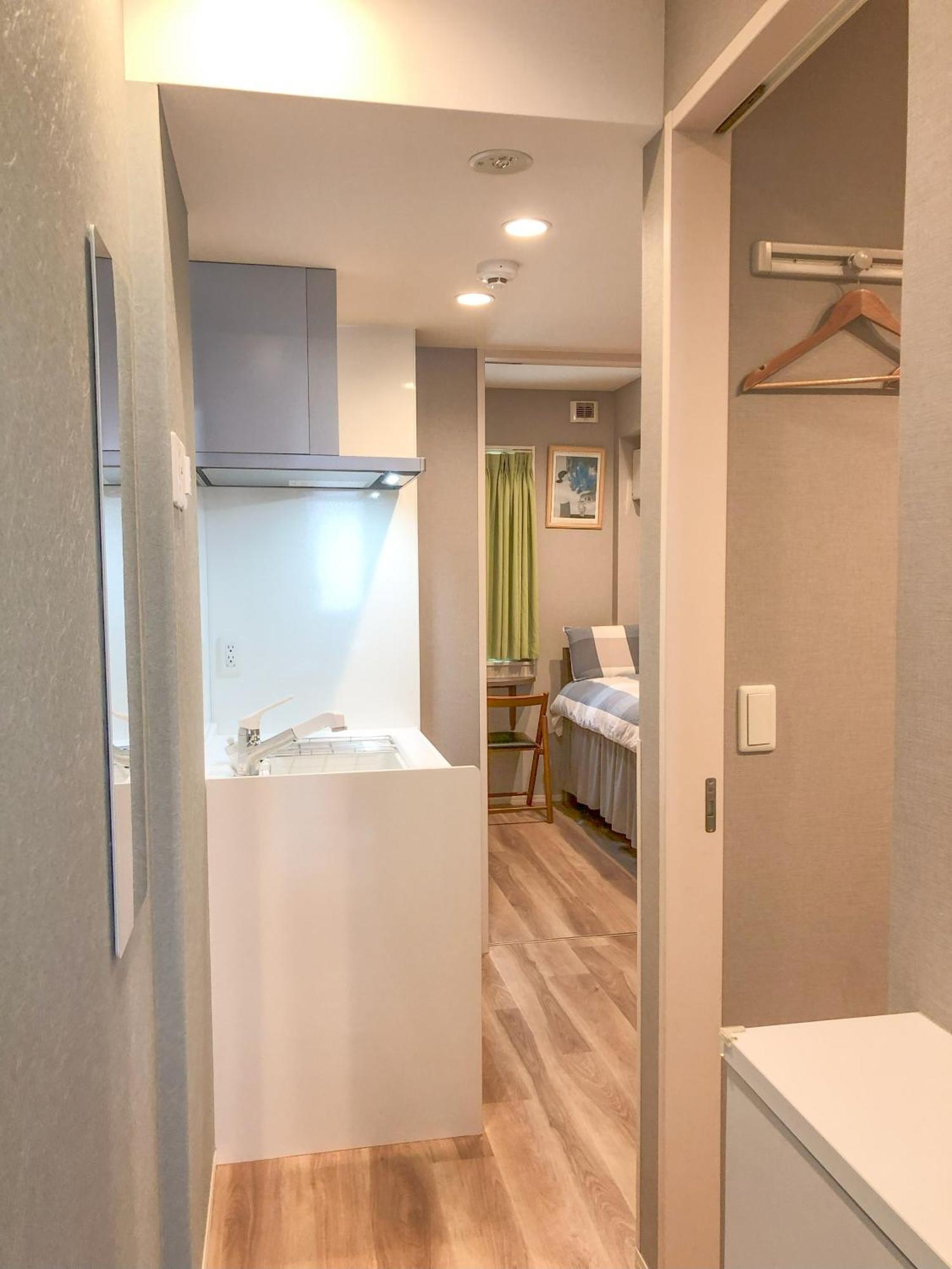 Shinjuku Warm House Hotel 2*