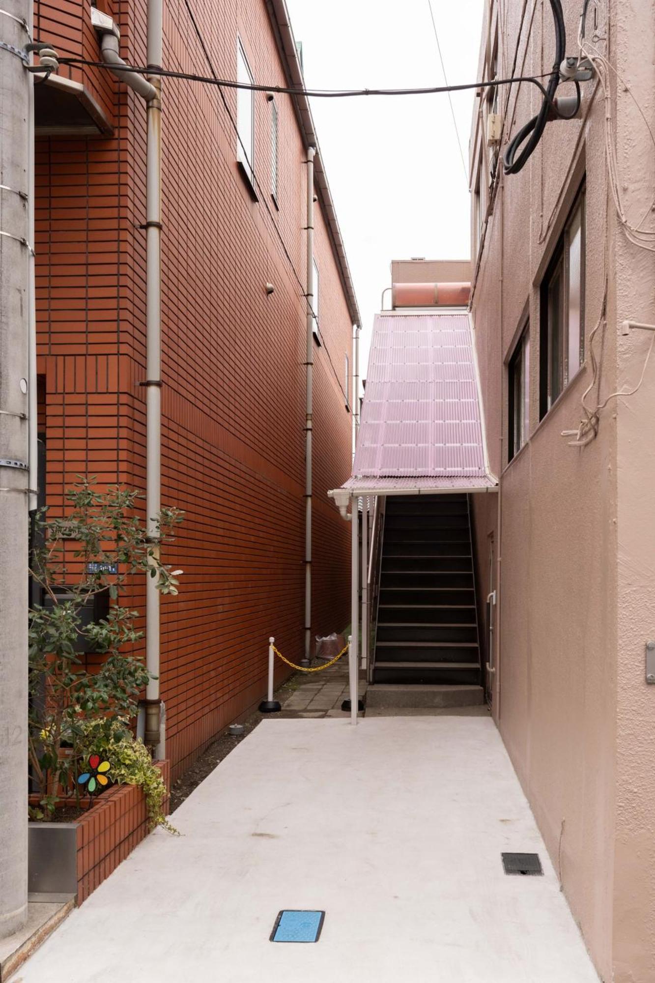 Higashi Komagata Building 2f3f Hk23 Tokyo