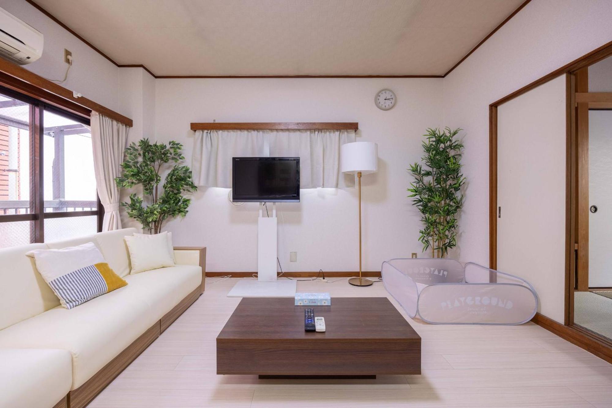 Higashi Komagata Building 2f3f Hk23 * Tokyo
