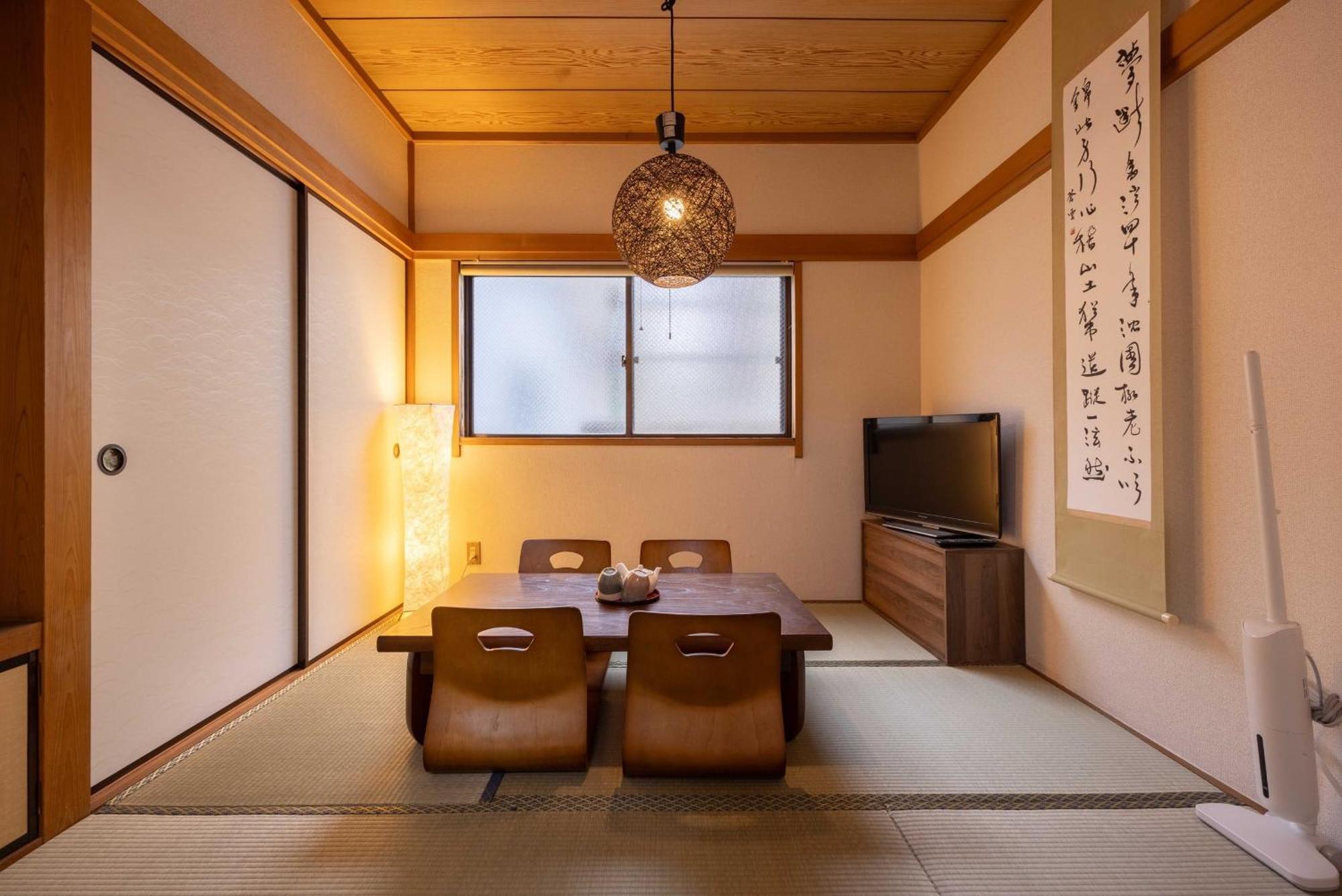 Apartment Higashi Komagata Building 2f3f Hk23