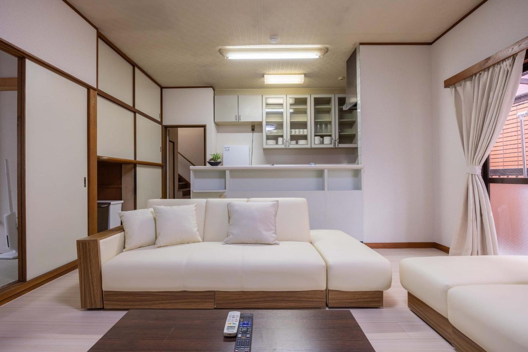 Higashi Komagata Building 2f3f Hk23 *