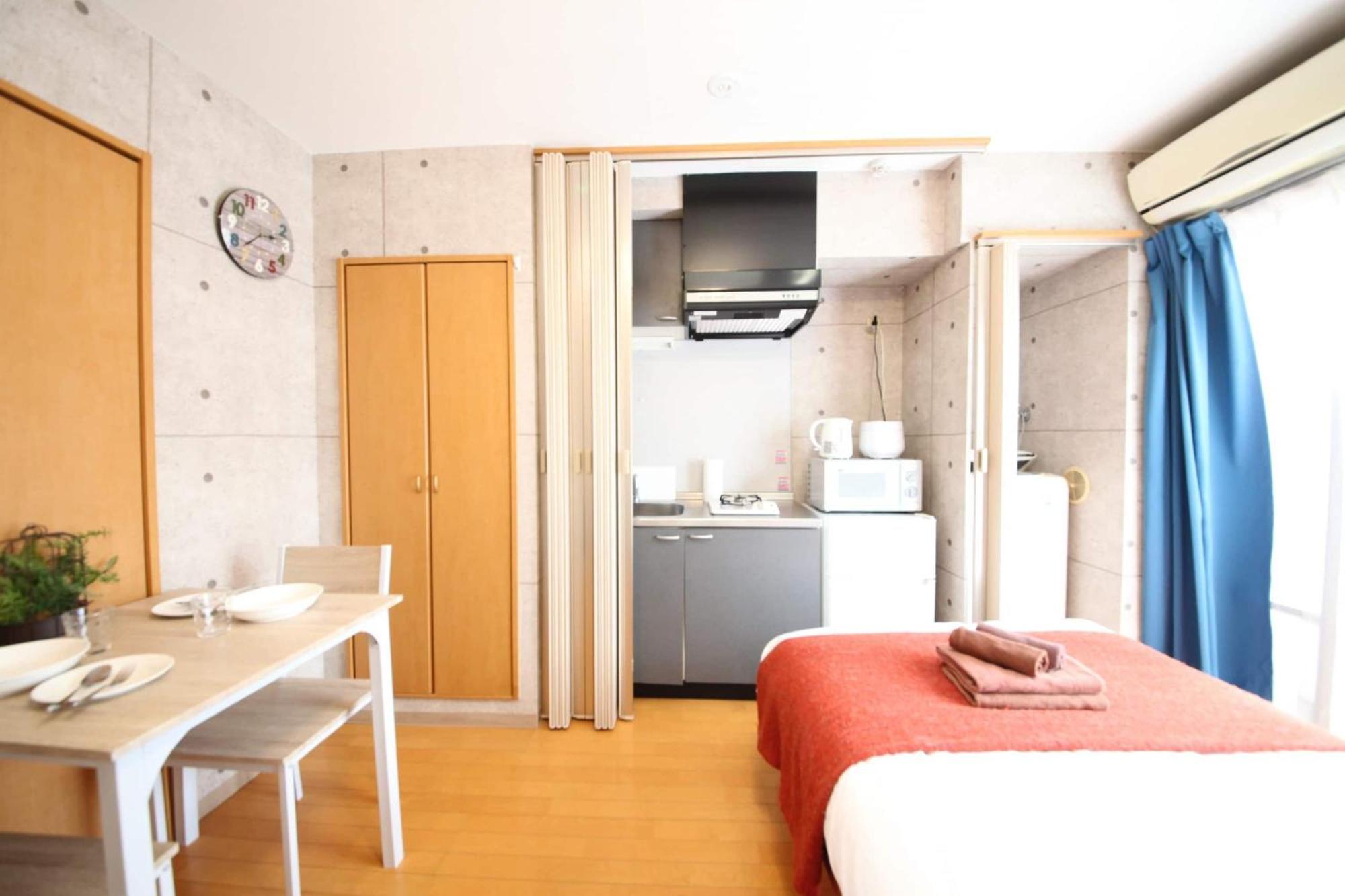 Amika First301 Tokyo