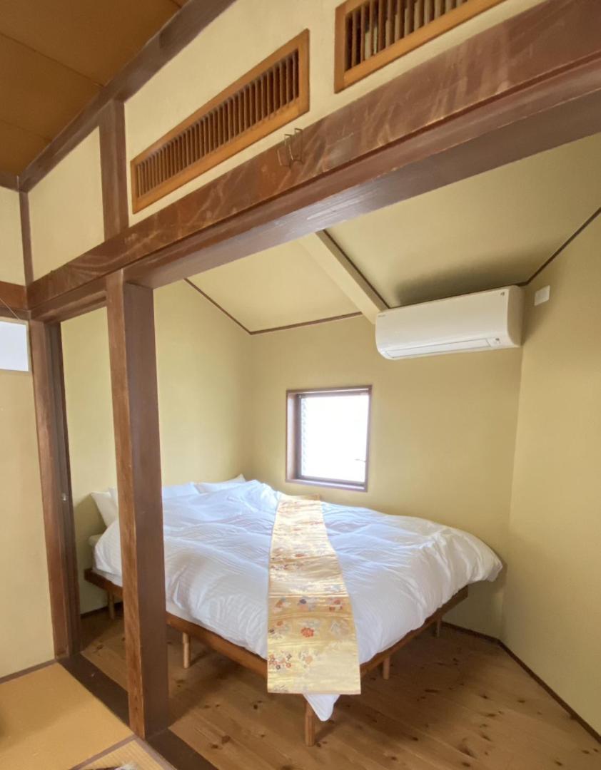 Diplomat House Very Close To Jr Station *