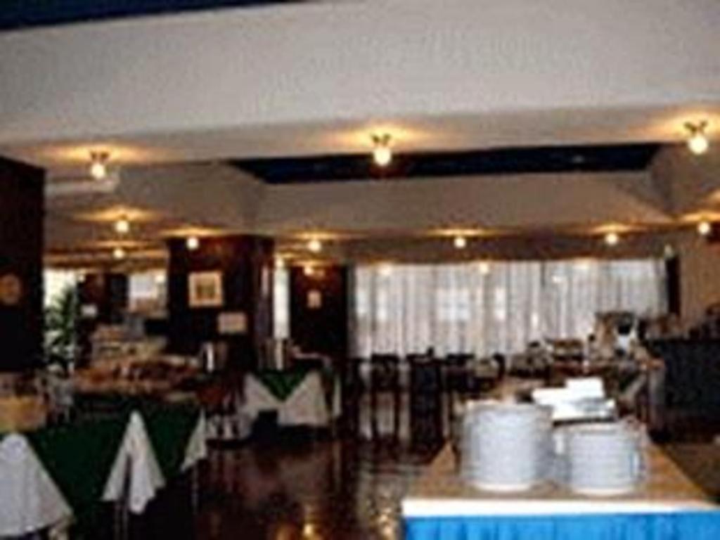 Business Hotel *