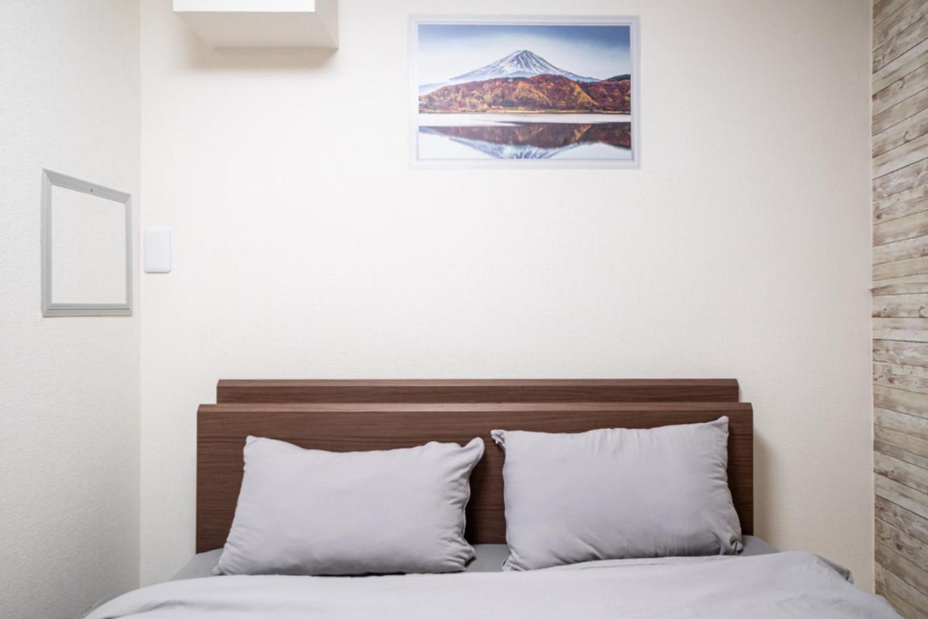 Apartment East Shinjuku Triplex: 3-bedroom With Shared Shower *