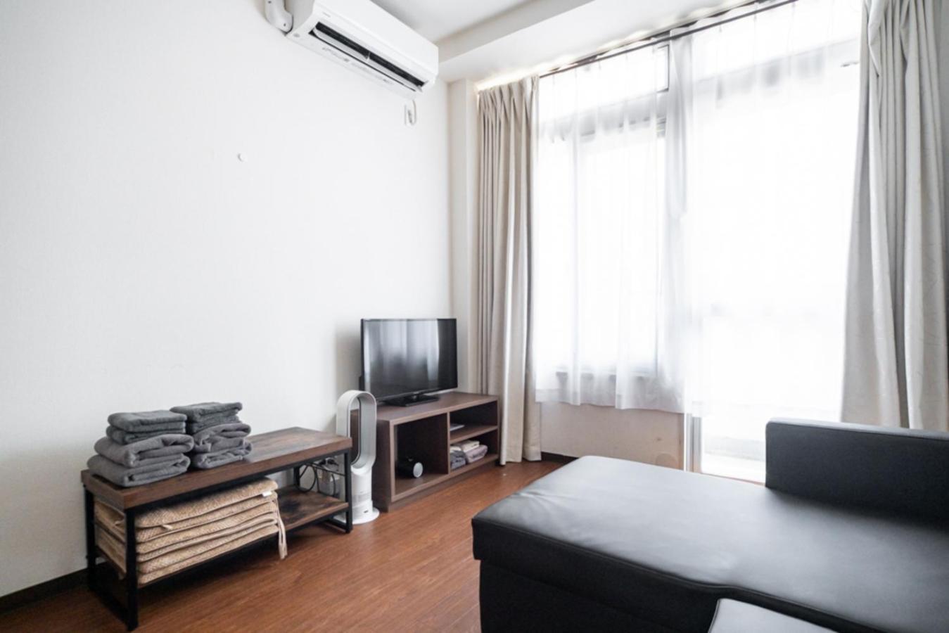 Apartment East Shinjuku Triplex: 3-bedroom With Shared Shower *