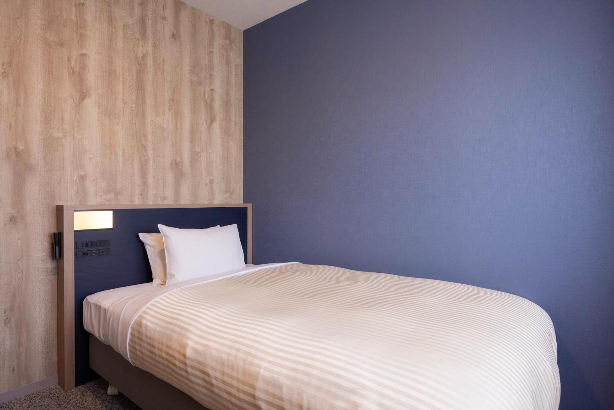 Mariners Court Hotel