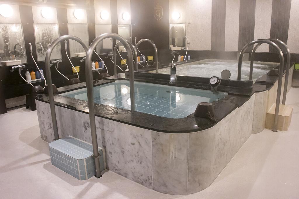 Capsule hotel & Capsule Grandpark-inn Sugamo Tokyo