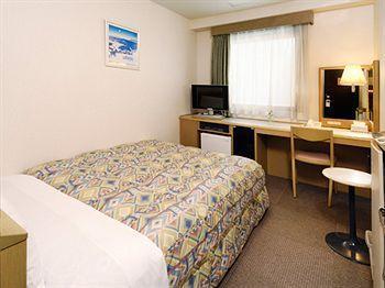 Urvest Kamata West Hotel