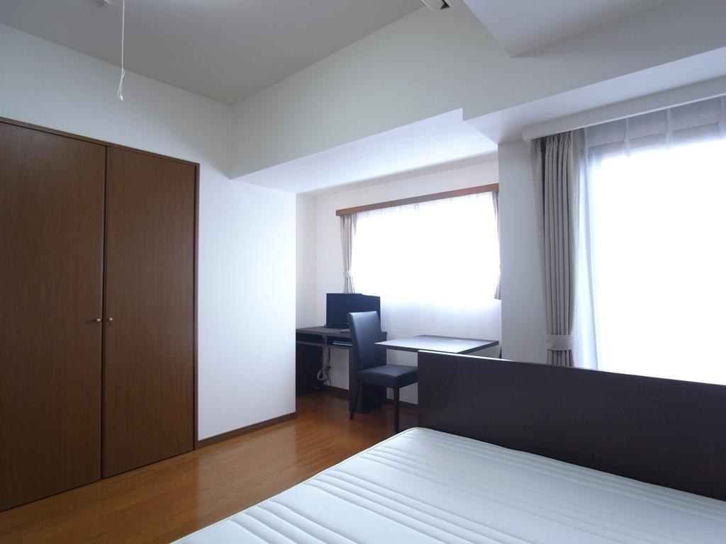 Apartment Palace Shinjuku Parkside Tokyo