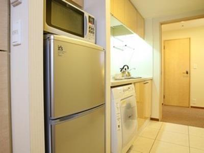 Tokyu Shibuya Shin-minamiguchi 3*