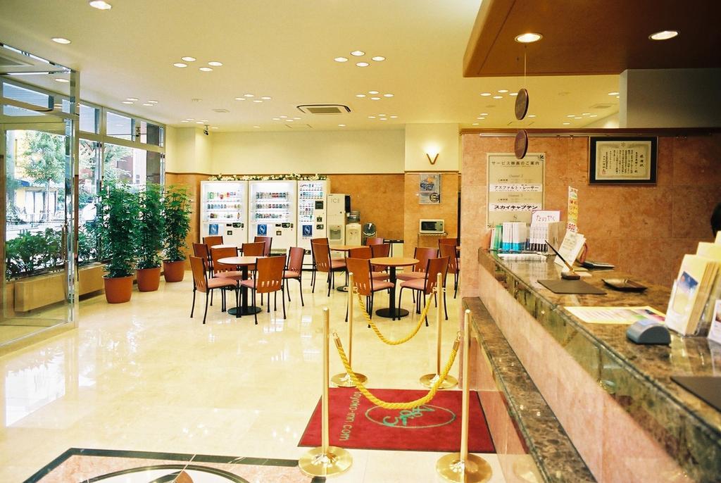 Toyoko Akabane-eki Higashi-guchi Ichiban-gai 3*