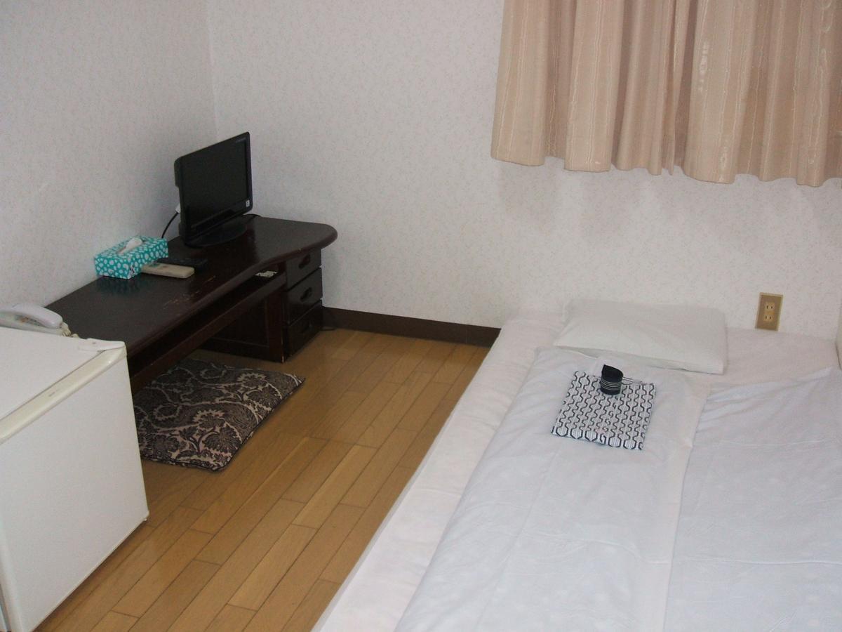 Economy hotel Shinjuku North 2*