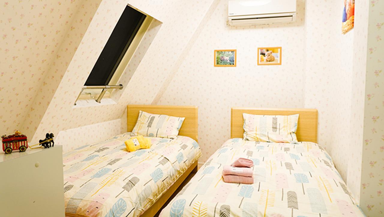 Breeze Shortstay Female Only Guest house *
