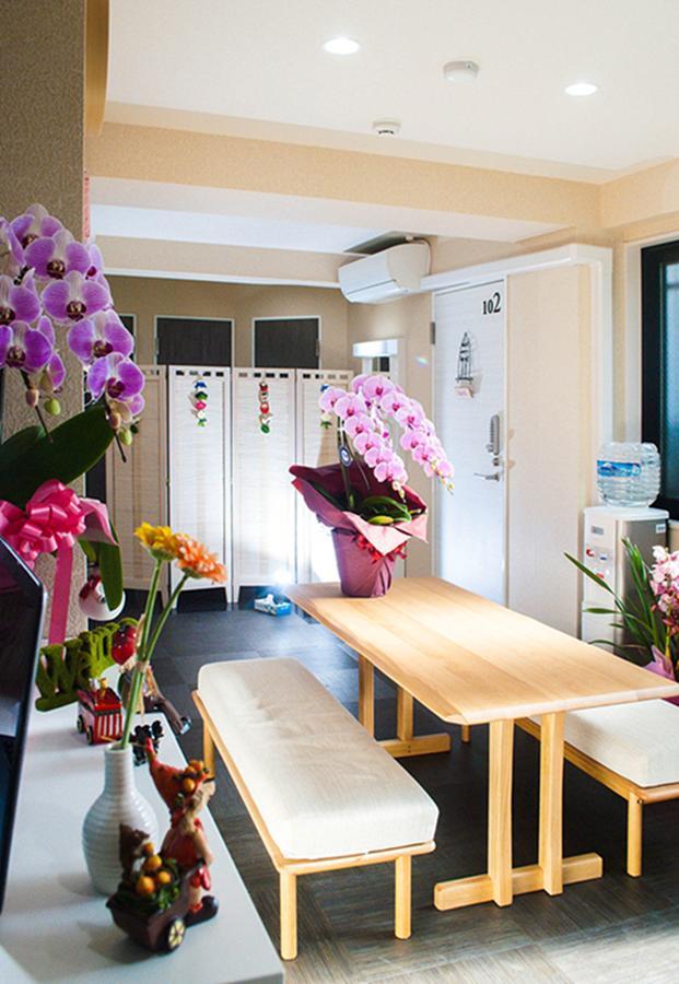 Breeze Shortstay Female Only Guest house