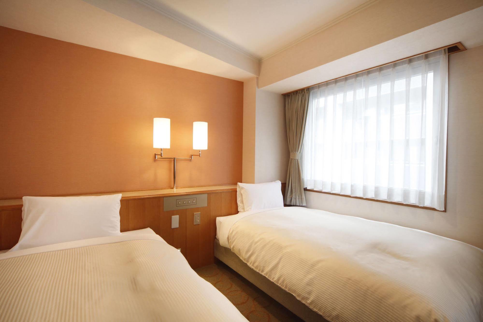 Hotel Vessel Ueno Iriya Station